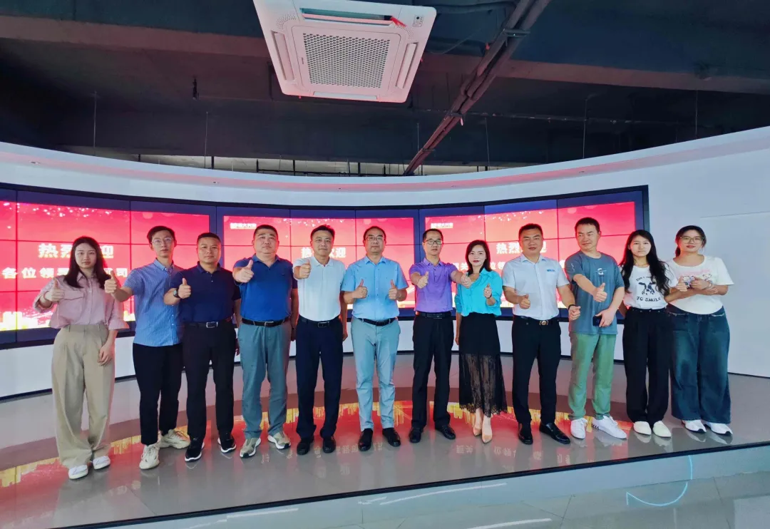 環保局領導參觀指導工作